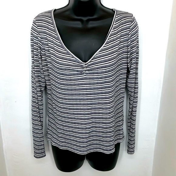 Wild Love Juniors top XL - Picture 2 of 8